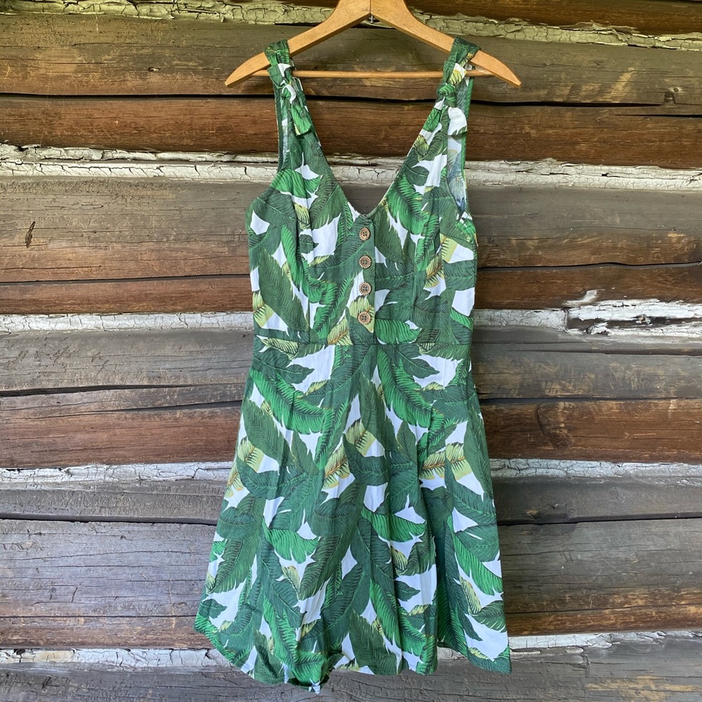 Green leaf dress! Forever 21!